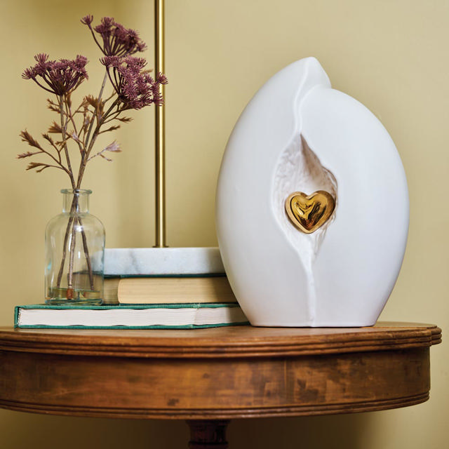 Kindred Heart White, Full Size Urn