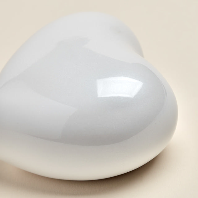Arielle Heart Urn Pearl White