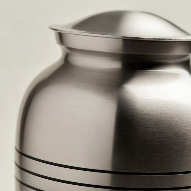 Classic Pewter, Full Size Urn