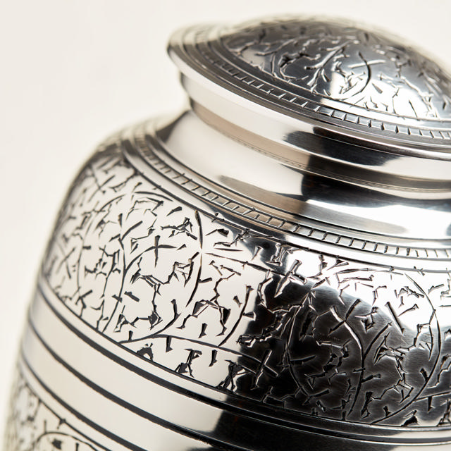 Silver Oak, Full Size Urn