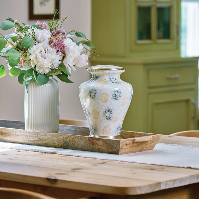 Glenwood White Marble, Full Size Urn