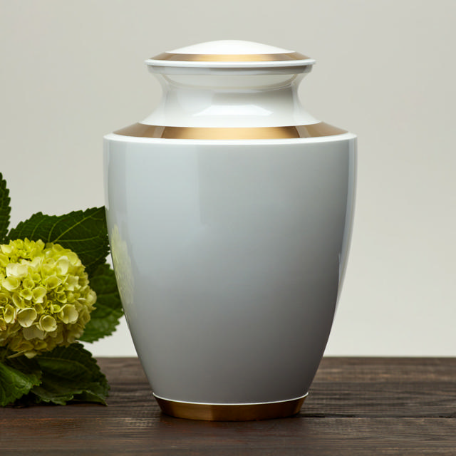 Trinity Pearl, Full Size Urn