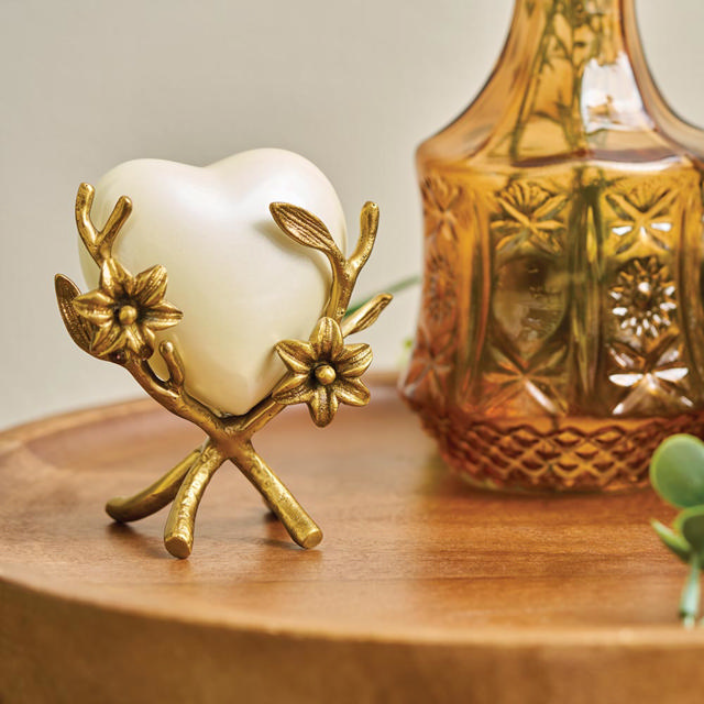 Windsong™ Lily Heart Stand Bronze