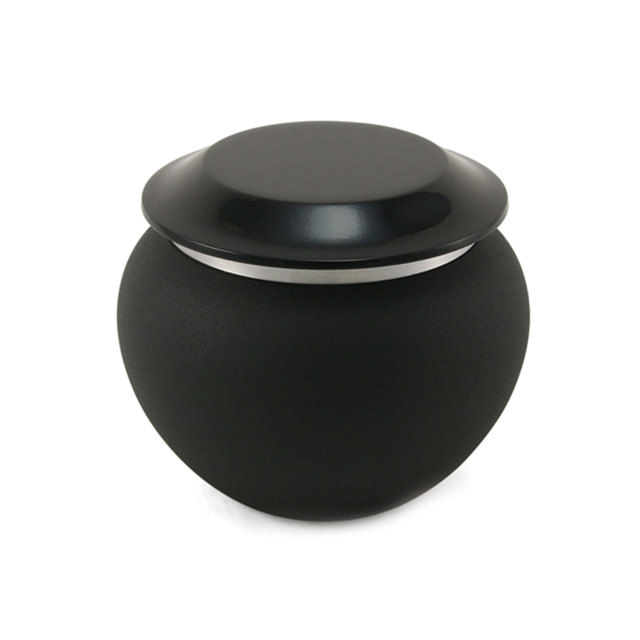 Pagoda Onyx, Extra Small Urn
