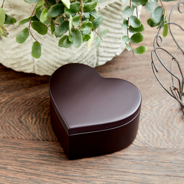 Heart Keepsake, Cherry