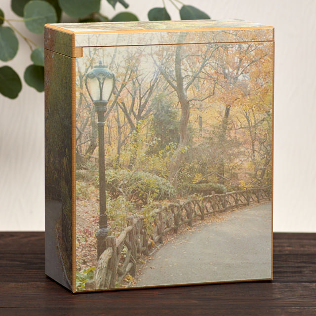 Scattering Urn Pathway, Full Size Urn